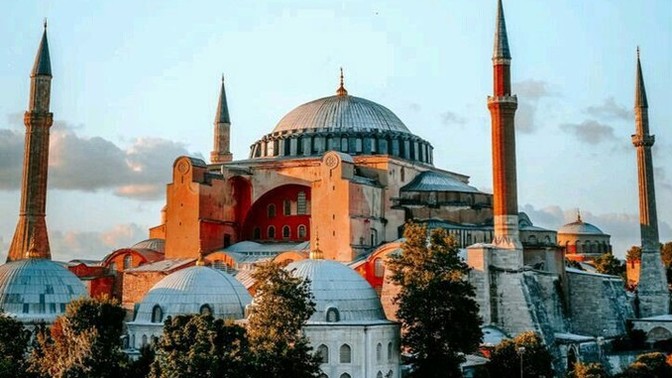 Ayasofya’nın müzeden camii olması kararı doğru mudur?