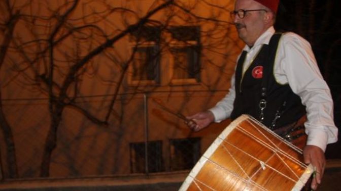 Ramazan Bayramı yaklaştı, kapı kapı gezen davulcuya ne kadar bahşiş vereceksiniz?