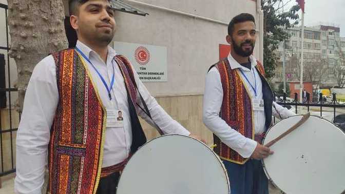 Ramazan davulcusuna para vermek zorunda mıyız?