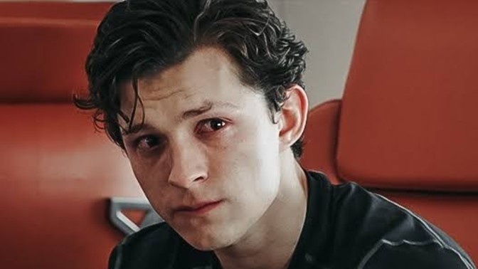 Sizce Tom Holland yakışıklı mı?