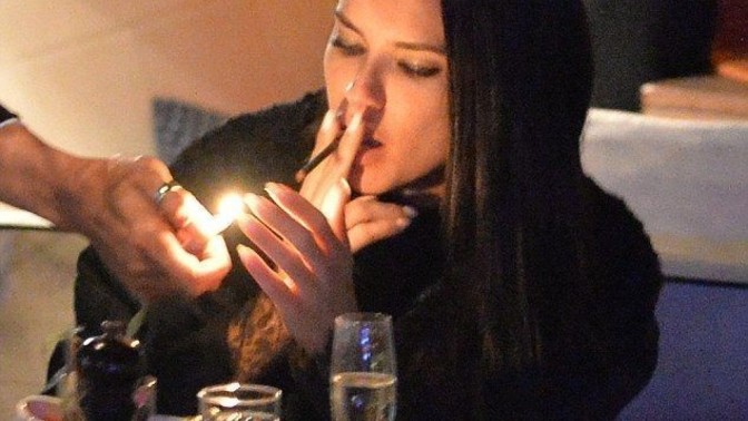 Sevdiğiniz için sigarayı bırakır mısınız?
