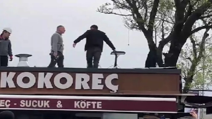 İBBnin kaçak kafeleri yıkmaya başlaması hakkında ne düşünüyorsunuz?