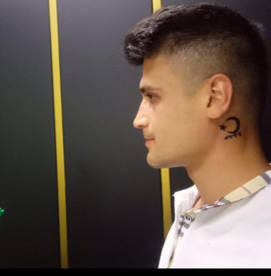 Dövme veya piercinginiz var mı?
