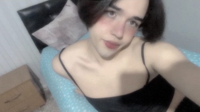 Trans kadınım, henüz hormona başlamadım. 18 yaşındayım, bana ne tavsiye verirdiniz?