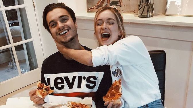Sevdiğin kişiyle pizza yerken son dilimi ona verir misin?