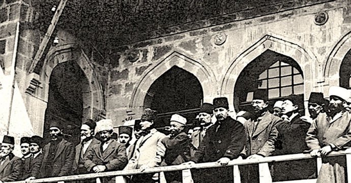 23 Nisan  Ulusal Egemenlik ve Çocuk Bayramı kutlu olsun! 🇹🇷 Eski 23 Nisan'lardan neyi özledin?