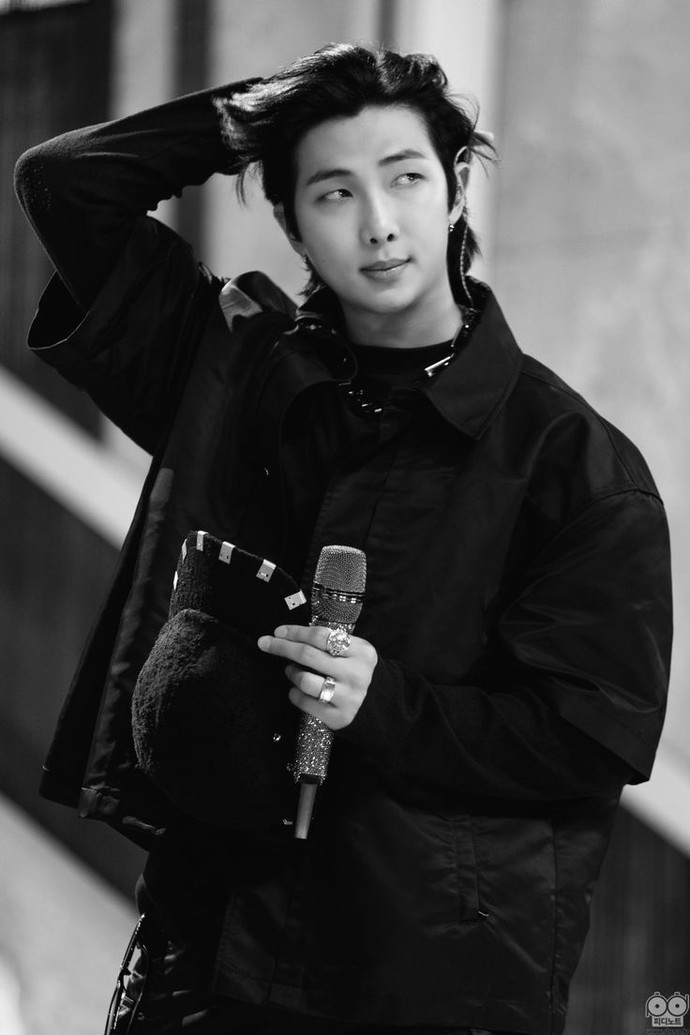 BTS dinler misiniz? sözleri sizede çok anlamlı gelmiyor mu? Biasınız kim ?