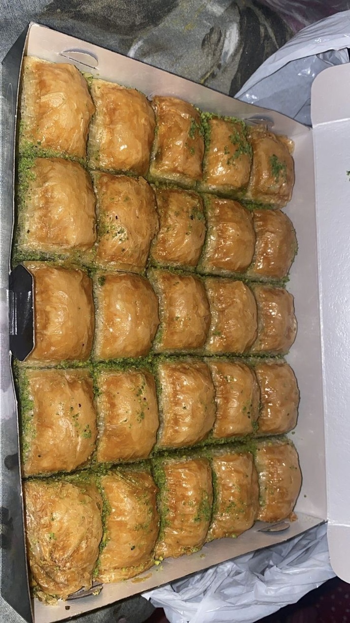 Seç bakalım! Ev baklavası mı, hazır baklava mı?
