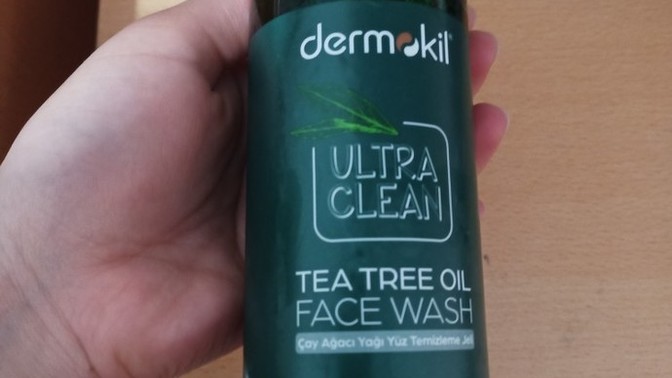 Dermokil yüz yıkma jeli kullanan var mı, sivilce yapar mı?