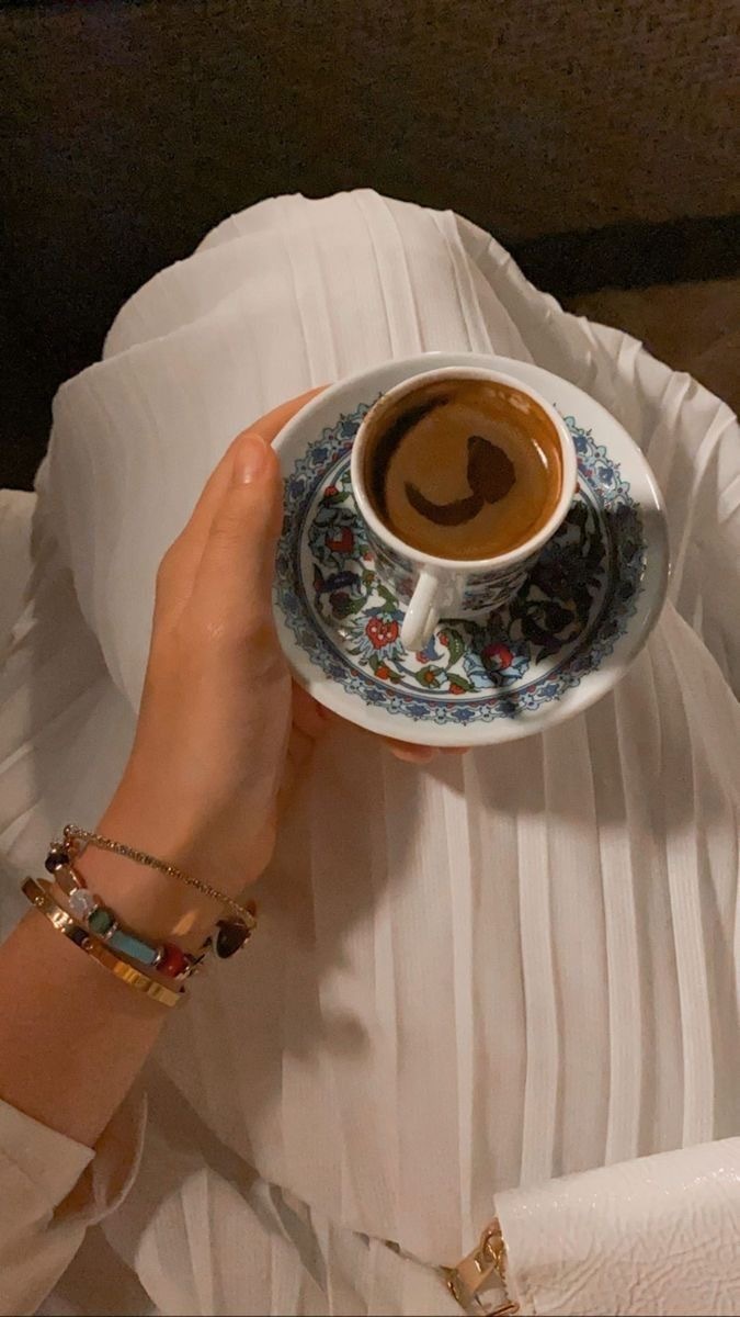 bi’ kahve.. 🤎