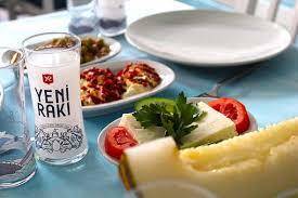 Gecene neler eşlik ediyor🥂?
