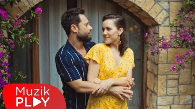 Gecenize eşlik eden şarkıyı bırakır mısınız?