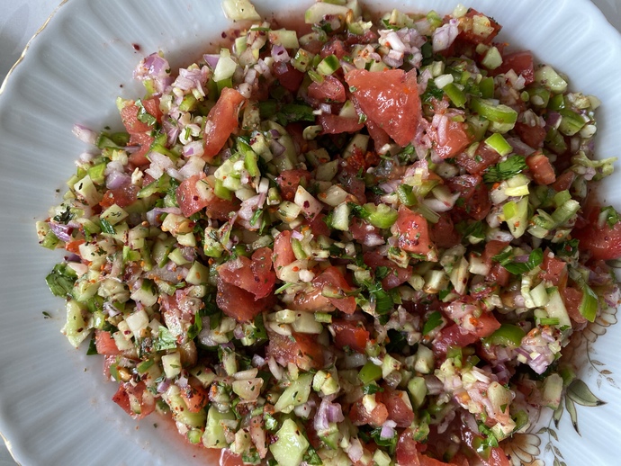 Kahvaltıda ezme salata yenir mi?