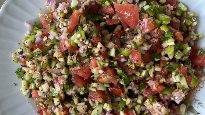 Kahvaltıda ezme salata yenir mi?
