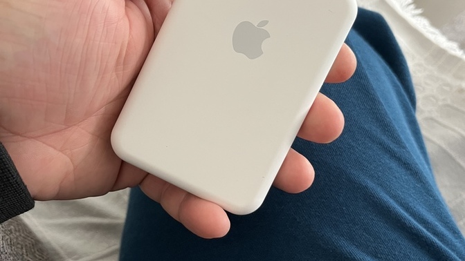 Bu magsafe alalı bir ay oldu ama telefonu hiçbir türlü okumuyor, sizce neden?