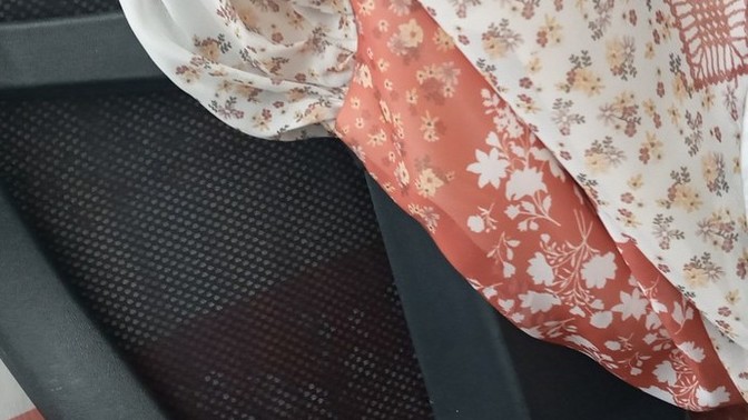 Bu elbiseye bu ton şal gider mi?