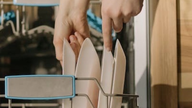 Bayramda bulaşıkları elde mi, makinede mi yıkadınız?