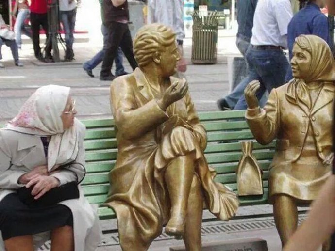 En son kimin dedikodusunu yaptınız?