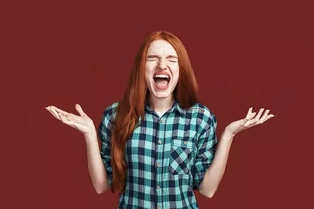Hiç tanımadığın ama haksızlığa uğrayan birini görsen nasıl bir davranış sergilersin?