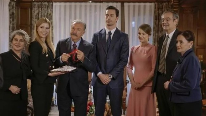 Günün birinde evlendiğinizde hiç tanımadığınız kişilere anne ve baba demek tuhaf gelmiyor mu?