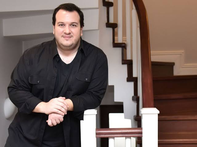 Ükemizde hangi komedyeni daha çok beğeniyorsunuz ?