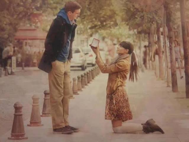 Kadının erkeğe evlenme teklifi etmesi cesaretli olduğunu mu gösterir?