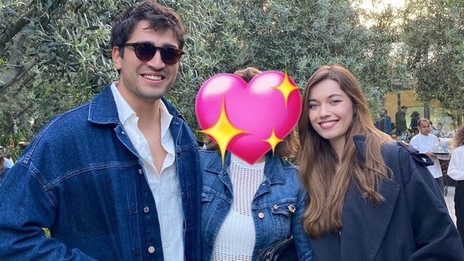 Afra Saraçoğlu & Mert Ramazan Demir çiftimizin günlük hayatından bir kare 🥰 Nasıl sizce yakışıyorlar mı?