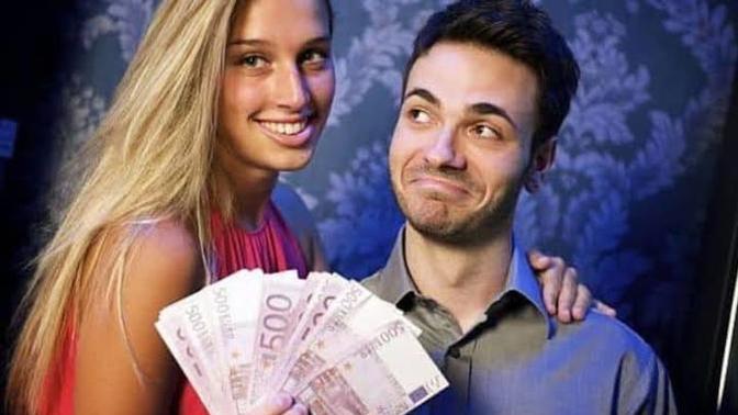 Beyler, çok kazanıyor diye bir kadınla çıkıp, evlenir miydiniz?