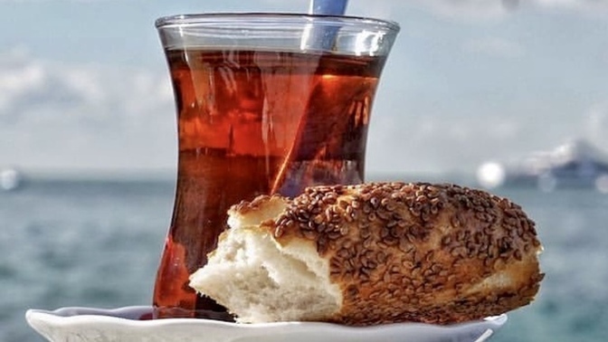 Simitle çay mı seversin, ayran mı?