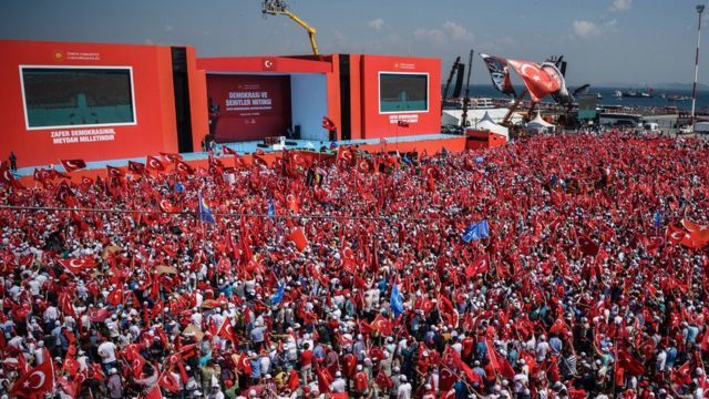 Oy vereceğin parti miting yapsa, gider misin?