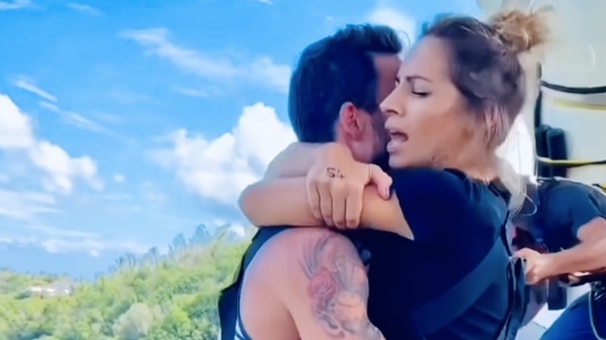 Hayatında böyle sıkıca sarılabileceğin, güvenebileceğin biri olsun ister misin?
