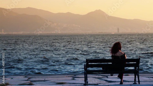 Düşüncelere daldığında aklından geçen şey ne olur?