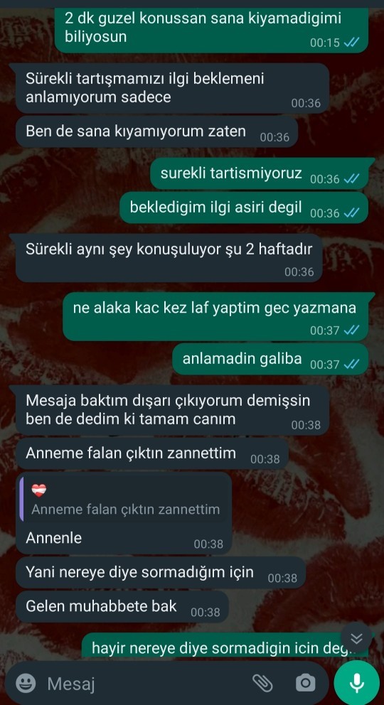 Sizce kim haklı ve beni seviyor mu?