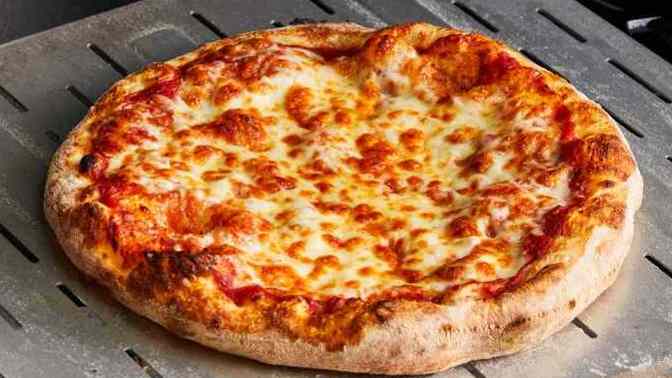 Pizzanın son dilimi için yumruk yumruğa kavgaya tutuşturur muydunuz?