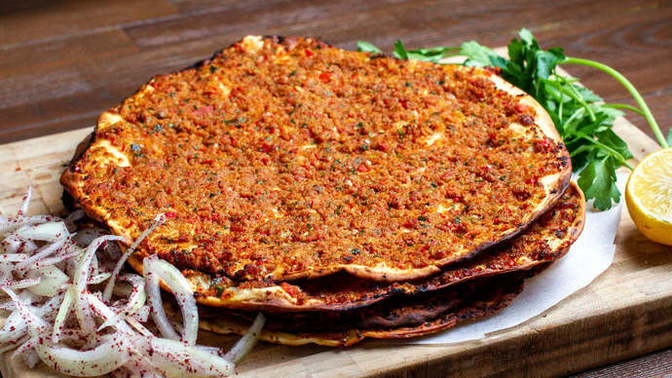 Lahmacun gevrek ve cıtır mı olmalı yoksa yumuşak mı?