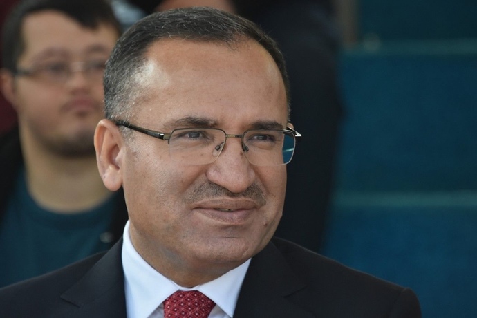Bekir Bozdağ: Siz olsanız bir yere giderken ailenizi Kılıçdaroğluna mı emanet edersiniz, Tayyip Beye mi emanet edersiniz?