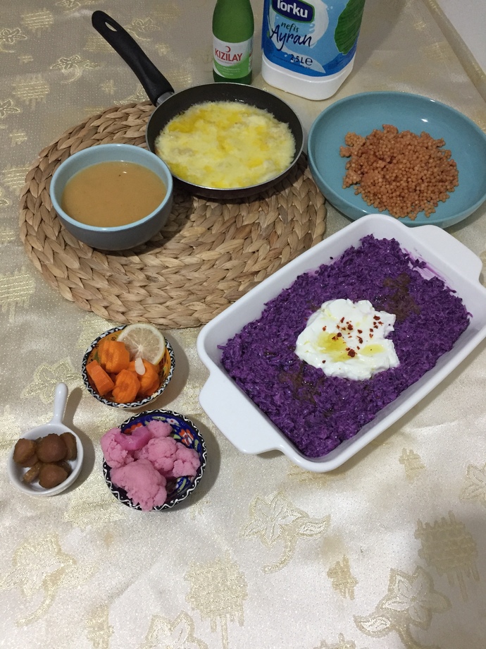 Bugün koreliler gibi yiyorum, siz bugün nasıl yediniz?