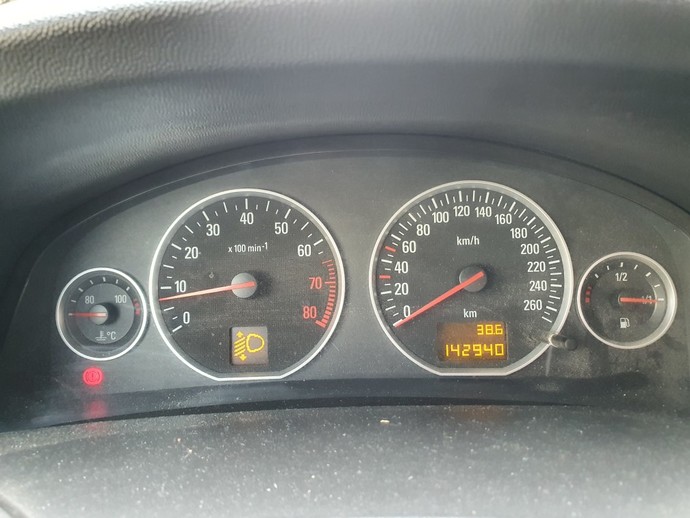 Aracımın benzin göstergesi bu hale geldi neden olabilir?