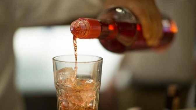 Alkol tüketiyor musunuz? İlk ne zaman kullandınız?