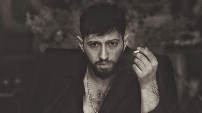 Ünlü şarkıcı Burak Bulut yakışıklı mı?