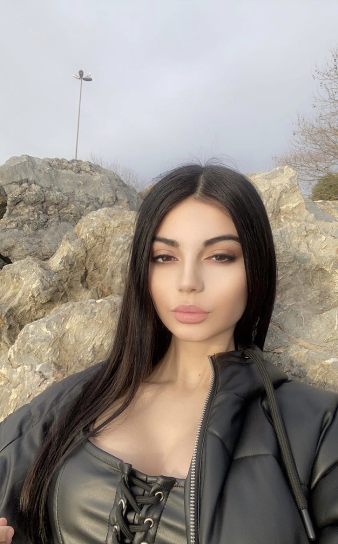 Sizce bana sarı saç gider mi?