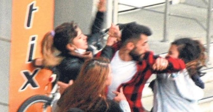 Erkekler sevgilisinin\ karısının yanında, başka erkeklerle kavga göstergesi yapmayı neden çok seviyor?