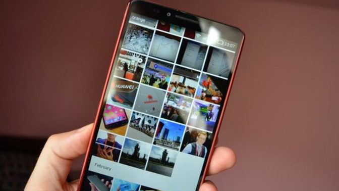 Sevgilinizin telefonunda eski sevgilisinin fotoğrafını görseniz ne yapardınız?