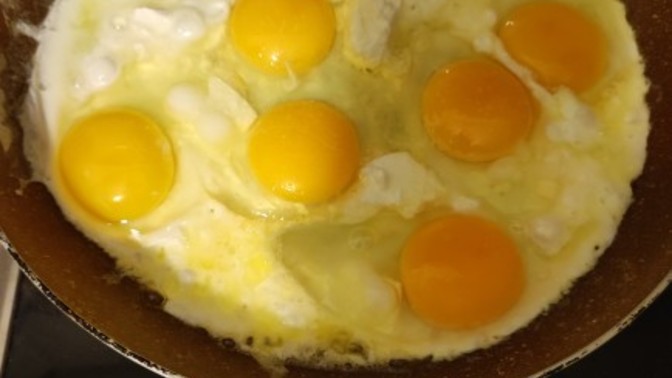 Biraz yumurta yiyeyim dedim, ne yapıyorsunuz?