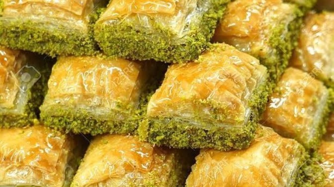Favorin ev baklavası mı pastane baklavası mı?