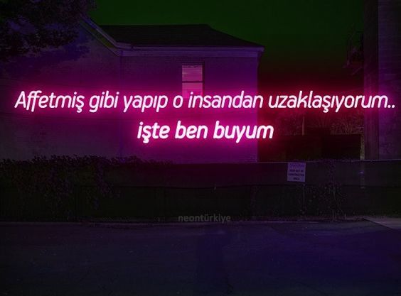 Uzaklaşıyorum