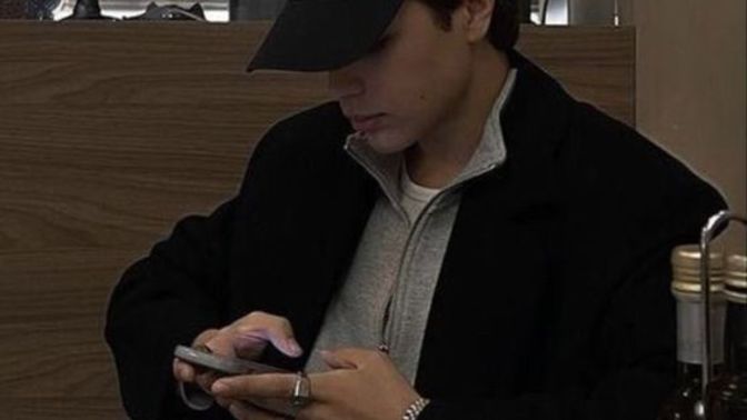 Ayrıldıktan sonra başkalarını takip eden erkeğin amacı nedir?