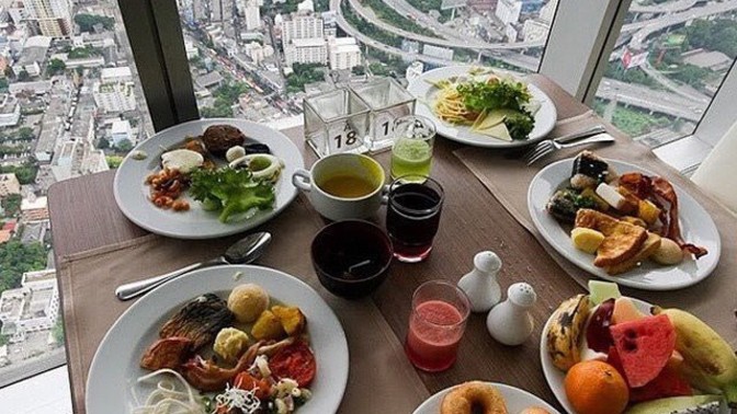 Yemek yerken yediği yiyeceklerden haberi bile olmadan sofradan kalkanlardan mısın?