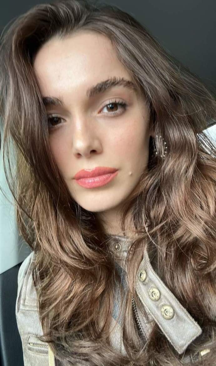 Hafsanur Sancaktutan sizce güzelmi Emma Watson benziyormu?