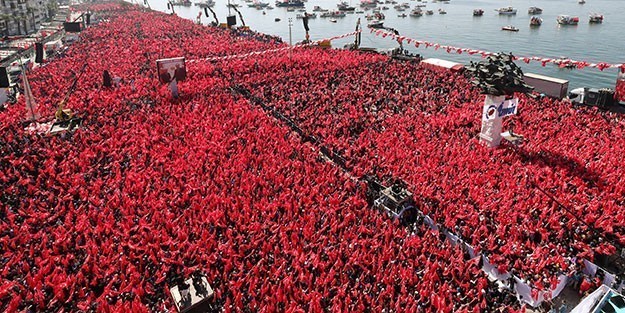 14 Mayısta İzmire bahar gelecek mi?